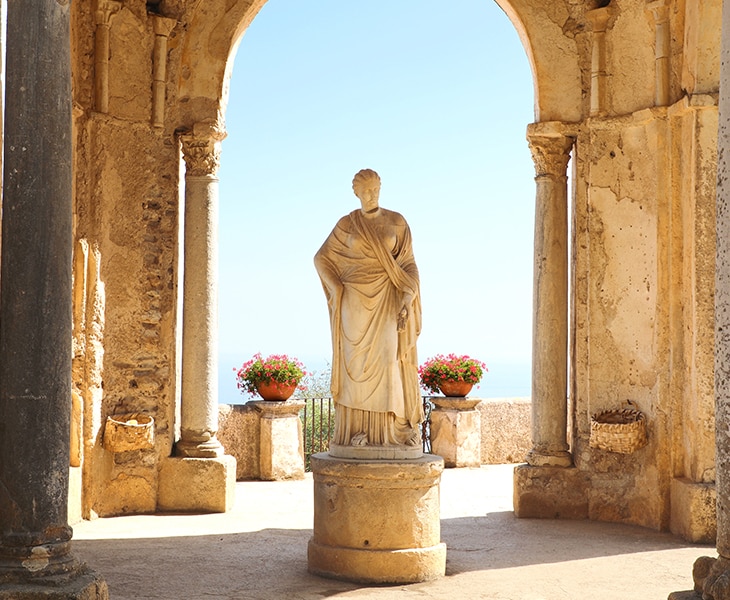 VILLA CIMBRONE E APERITIVO EXCLUSIVO NO BELMOND CARUSO