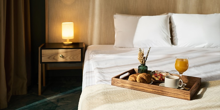 Pre- and Post-Cruise Hotel Program