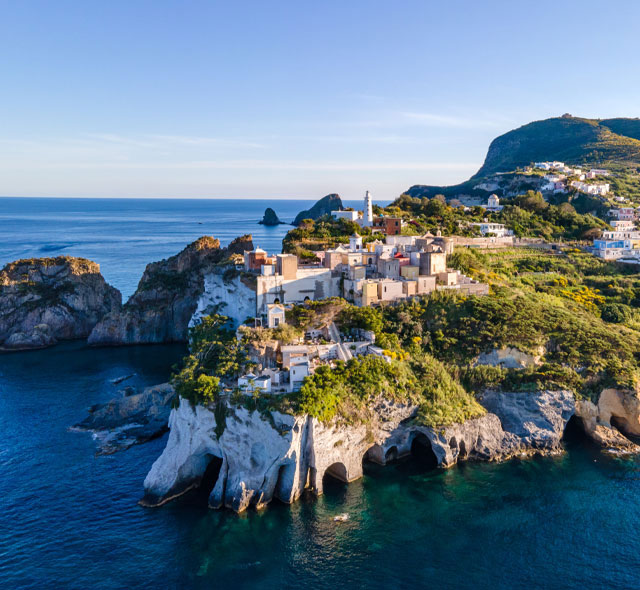 寄港地と観光 オールインクルーシブ地中海クルーズ 地中海クルーズのラグジュアリー バケーション Regent Seven Seas Cruises