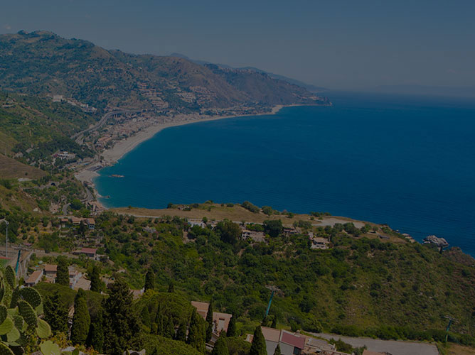 paisagens e vistas para o mar ao longo da costa