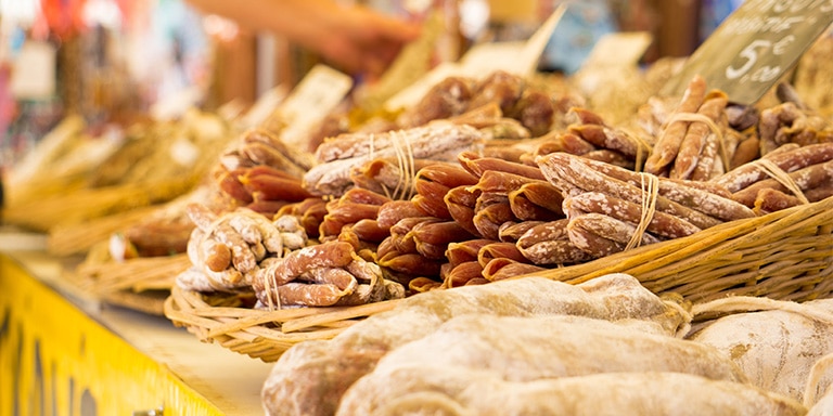 Marktbesuch in Nizza mit einem Koch und Mittagessen im Château Eza