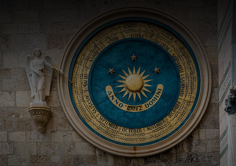 Roman Tender Embrace Blue Star Clock 