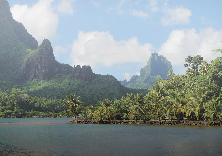 South Pacific Luxury Cruise Papeete (Tahiti) to Papeete (Tahiti) on
